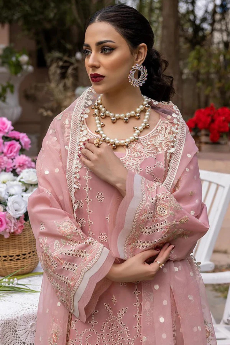 WHITE ROSE – 3 Piece Embroidered Lawn – HS – 054